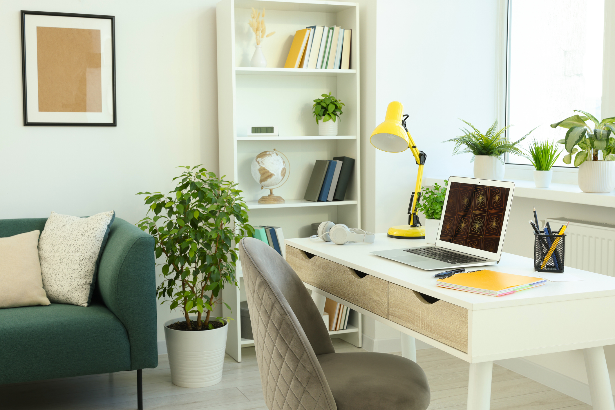 El Set Ideal para Teletrabajar en Casa: Herramientas y Consejos para Crear tu Oficina Perfecta